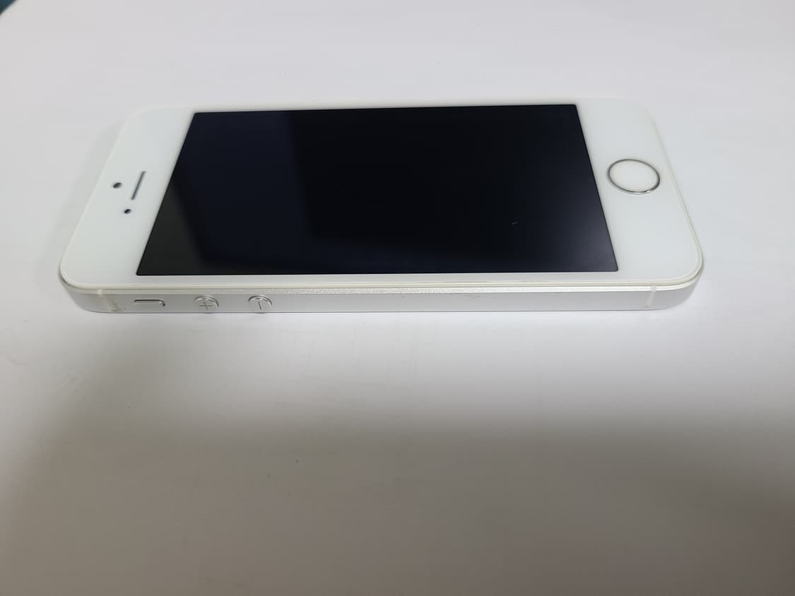 아이폰se 실버 32G 미국판무음 배터리100 상품이미지5