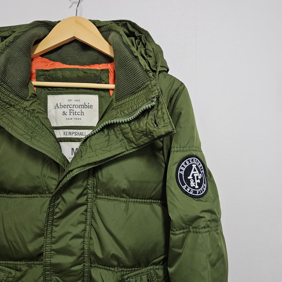새상품 M 아베크롬비 덕다운 패딩 카키 상품이미지3