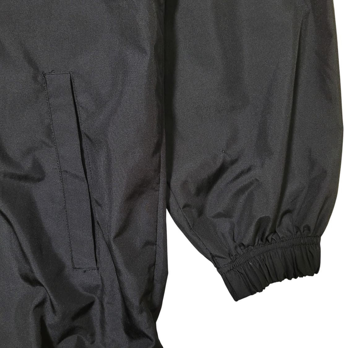 맨체스터 유나이티드 가슴로고 브이넥 웜업 상품이미지3