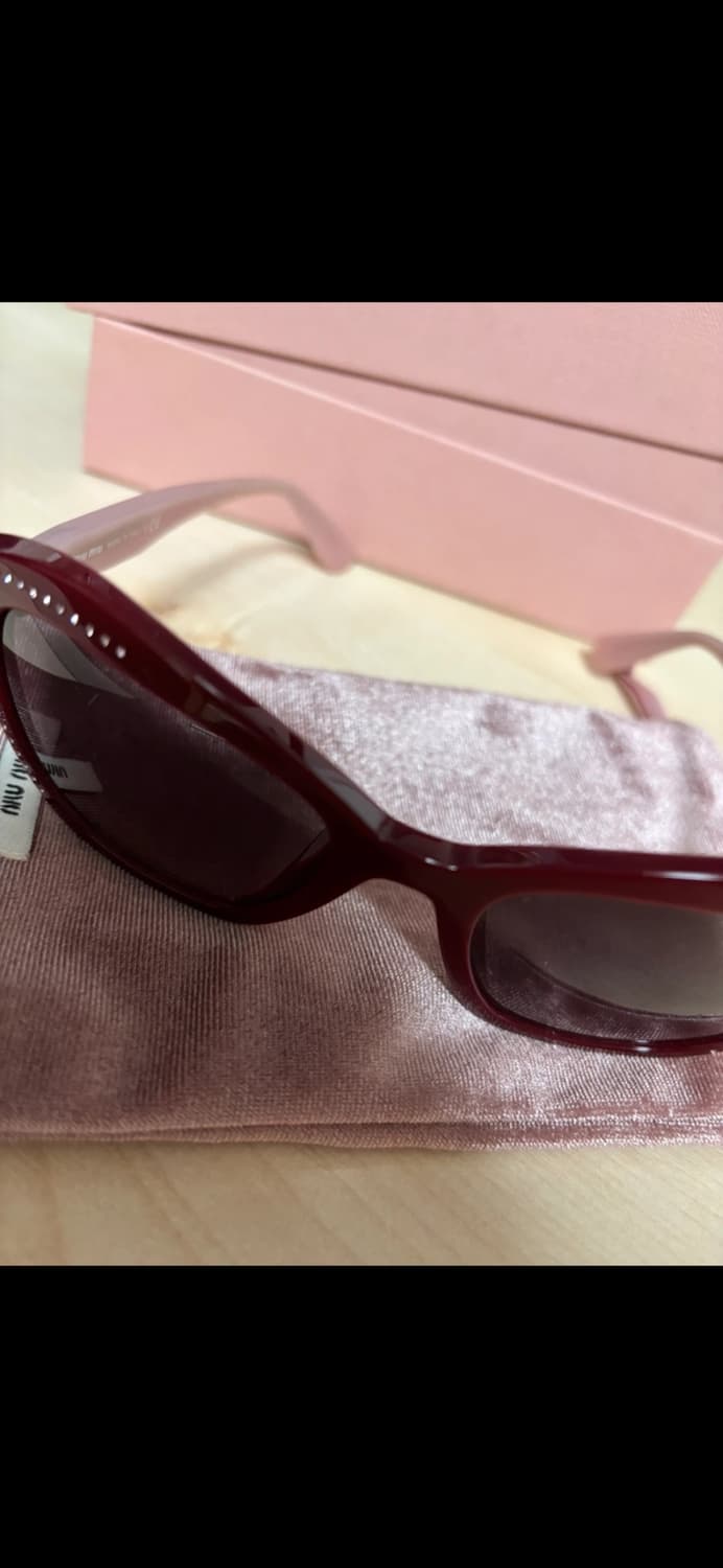 Miu Miu 라인스톤 로고 선글라스 아시아핏 상품이미지4