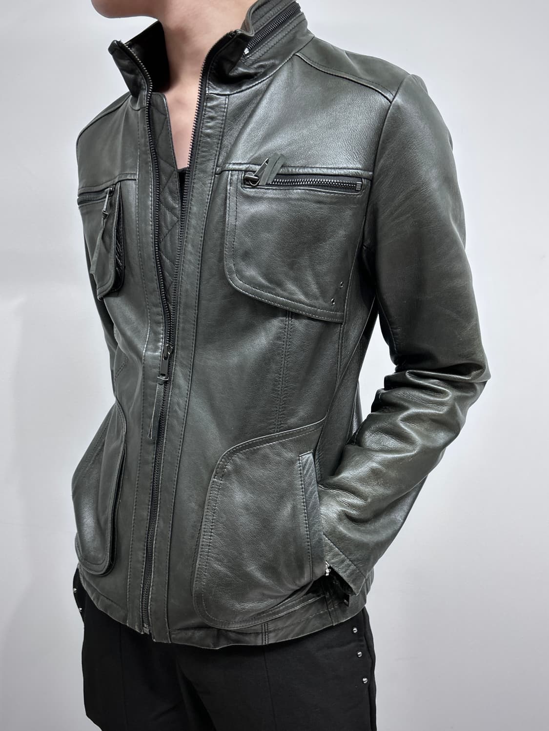 멀티 포켓 레더 자켓 상품이미지1