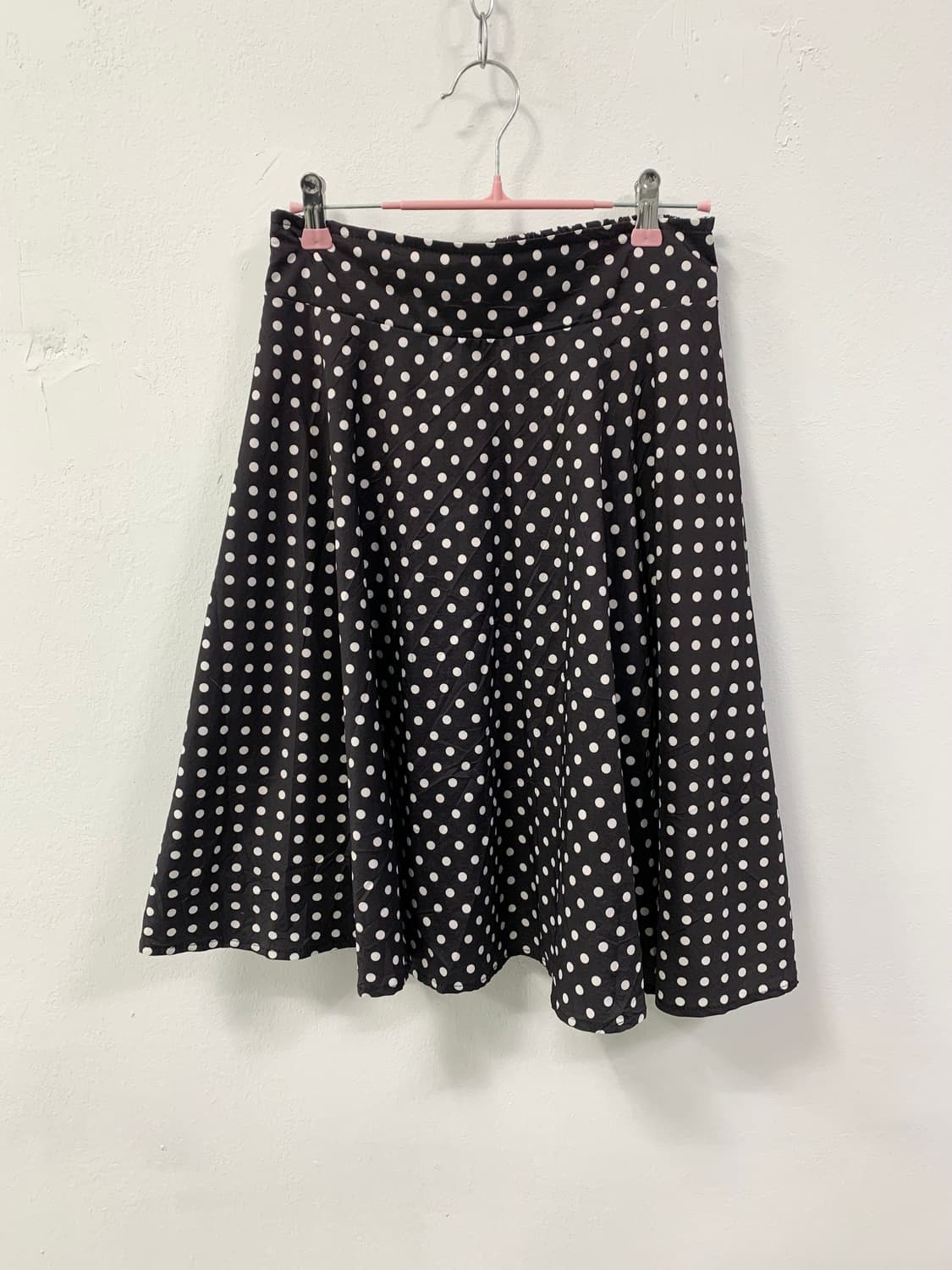 [TRICOLOUR] 도트 프릴 미디 스커트 상품이미지4