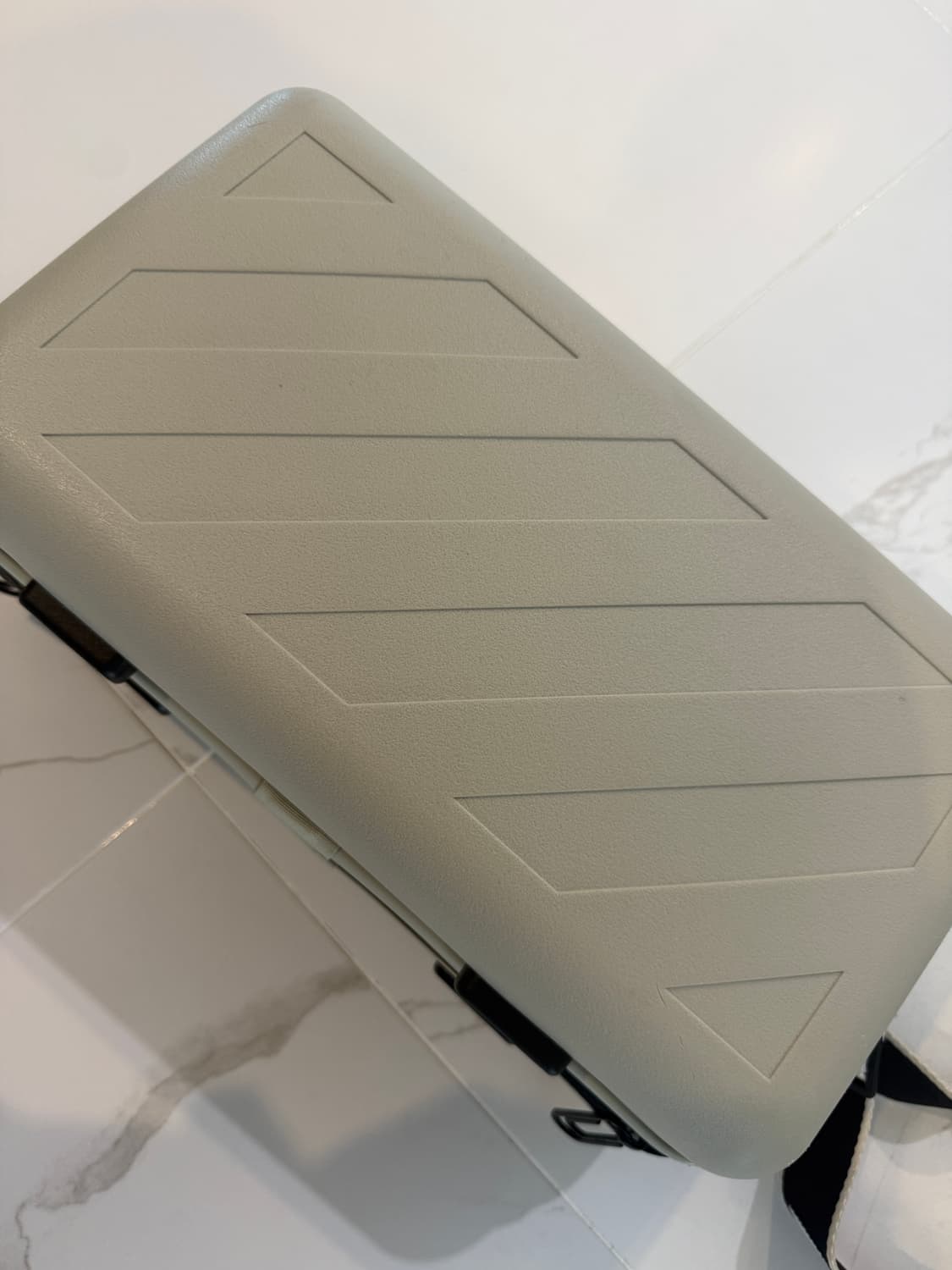 오프화이트 x 아모레 퍼시픽 프로텍션 박스 상품이미지2