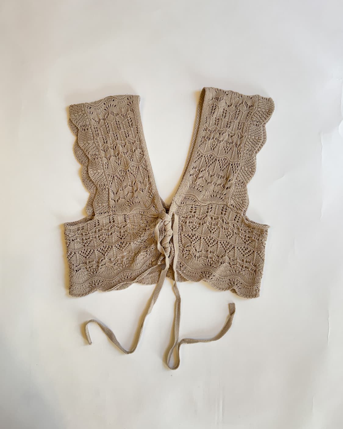 Lace Knit Tie-Front Crop Vest 상품이미지1