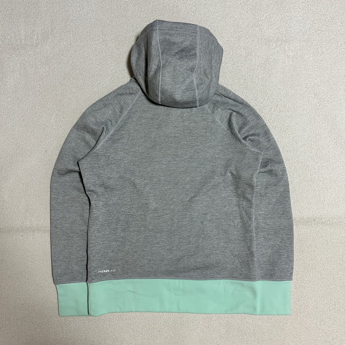 나이키 써마 핏 후드티 상품이미지3