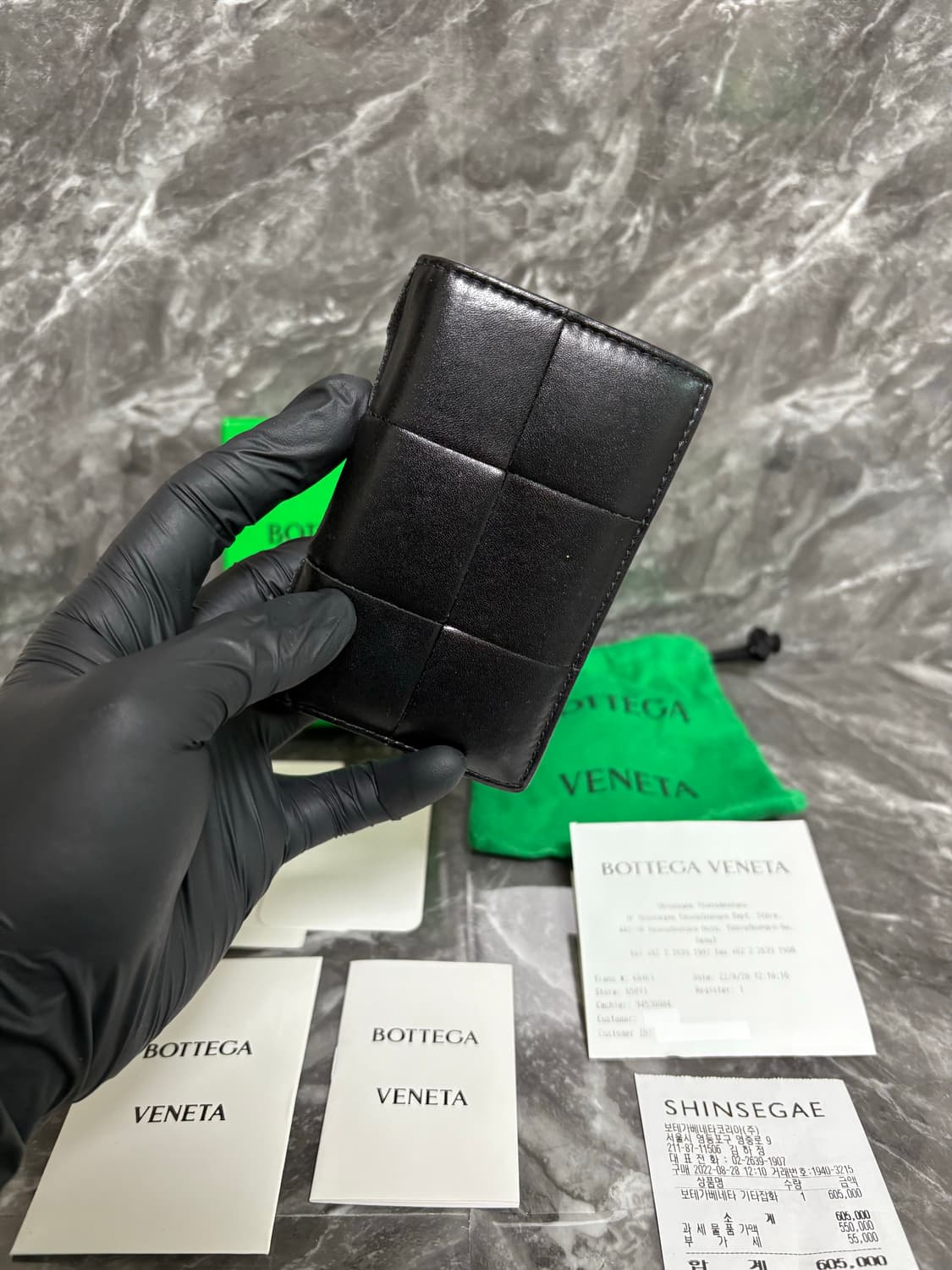 보테가베네타 맥시 플랩 오거나이저 카드지갑 상품이미지1