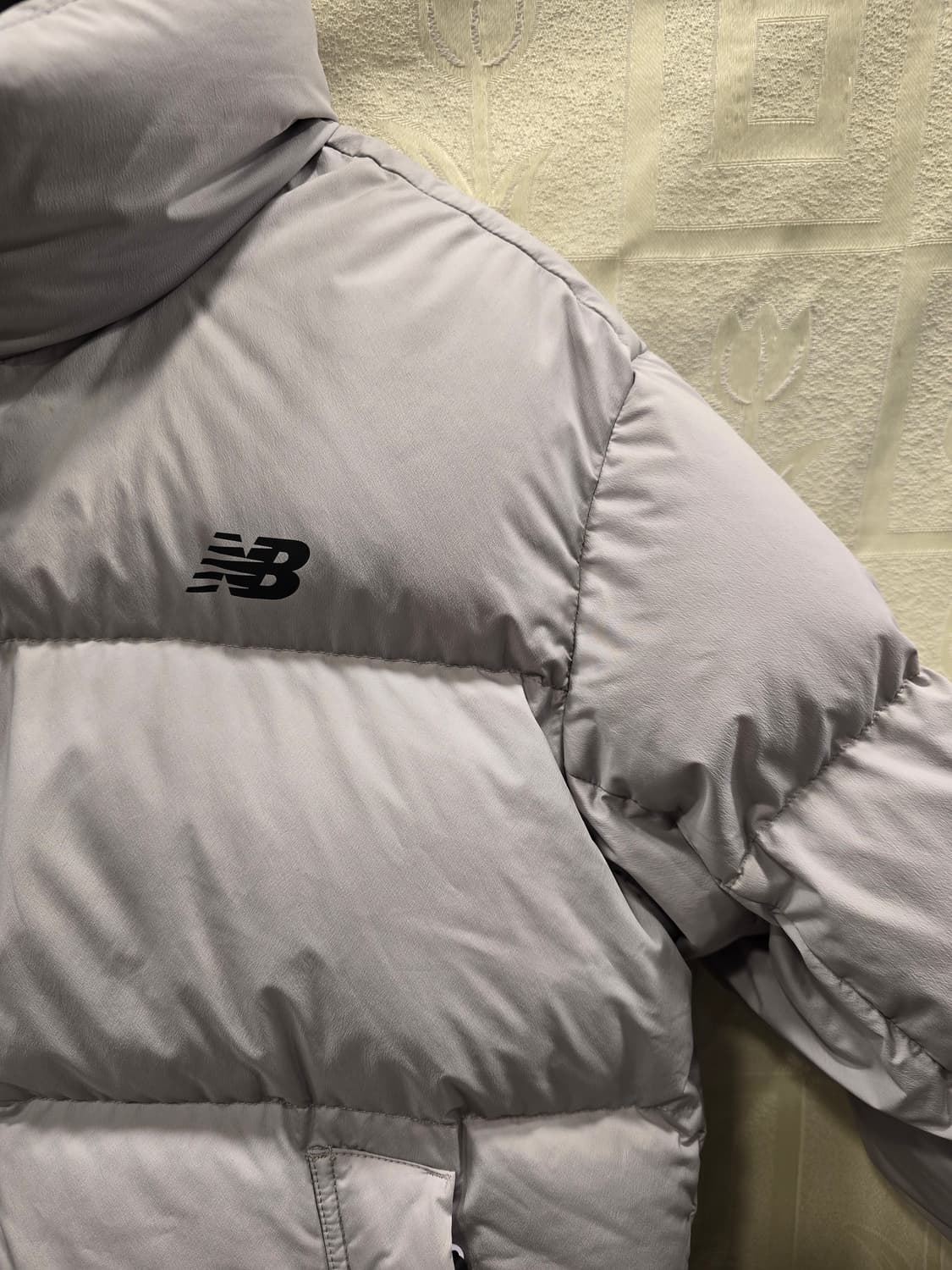 뉴발란스 가벼운 구스다운 패딩 라이트 그레이 90 (S) 상품이미지3