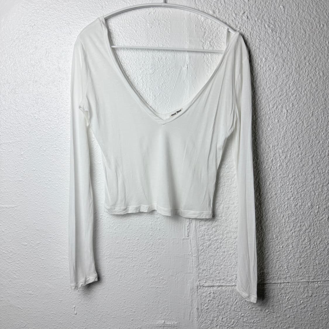 miumiu deep V-neck longsleeve 상품이미지1