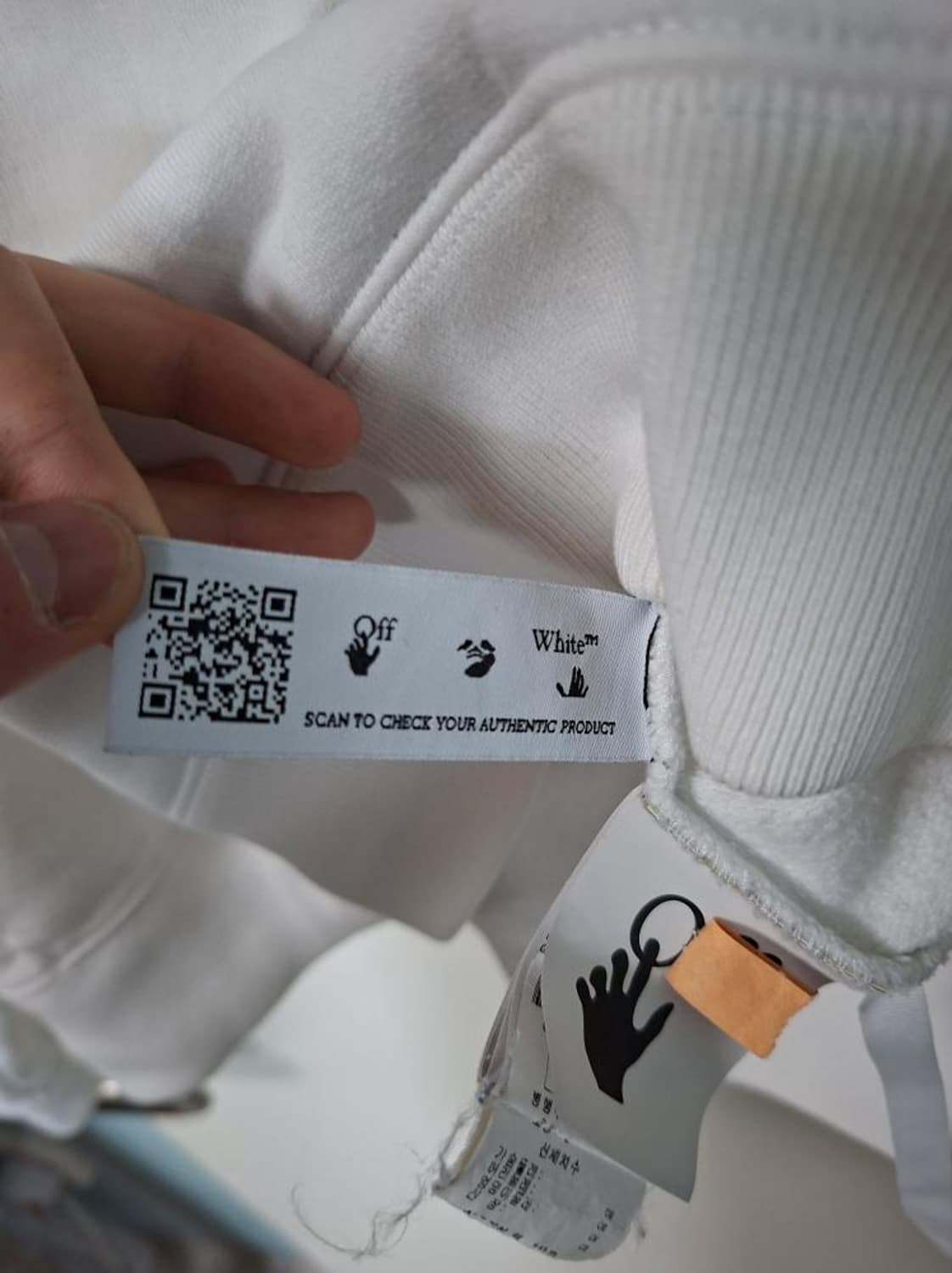 오프화이트 카라바조 후드티 상품이미지3