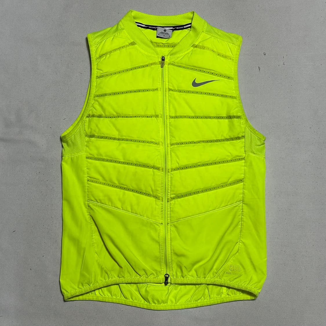 M 나이키 써마 핏 에어로프트 네온 러닝 베스트 상품이미지2