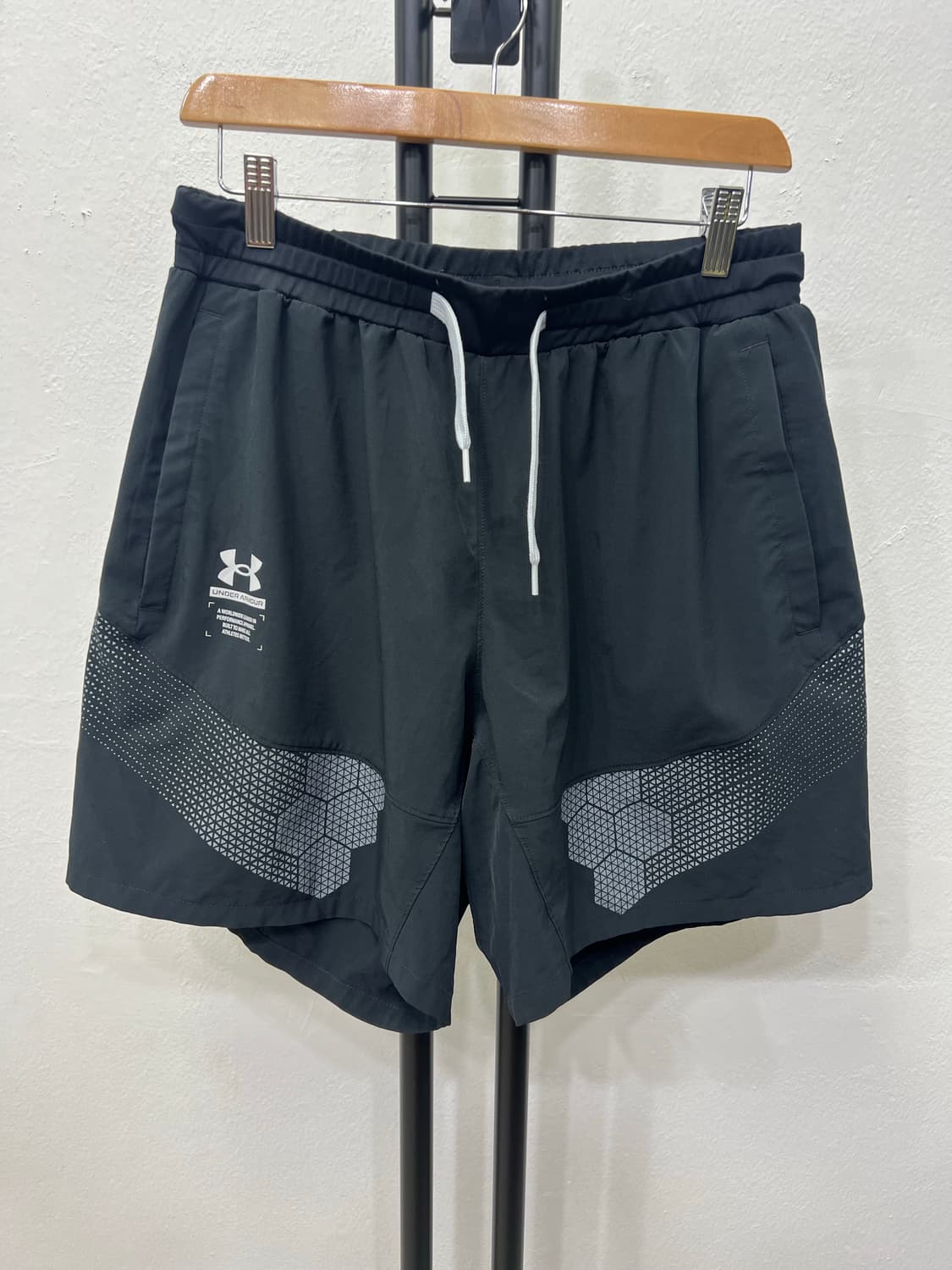 정품) 언더아머 반바지 XL 상품이미지1