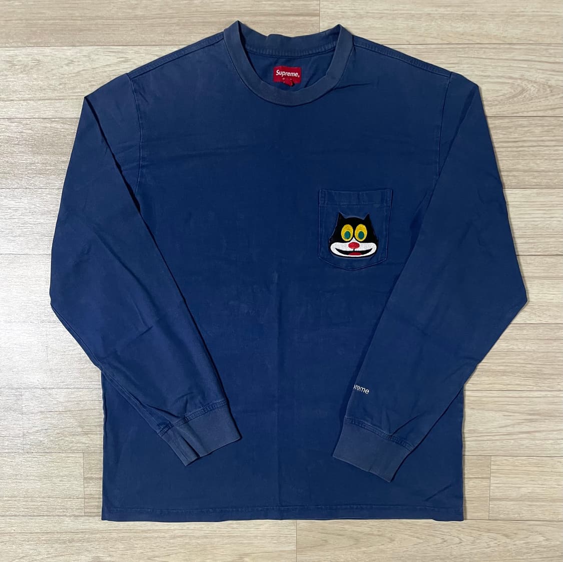 supreme cat pocket sleeve 상품이미지1