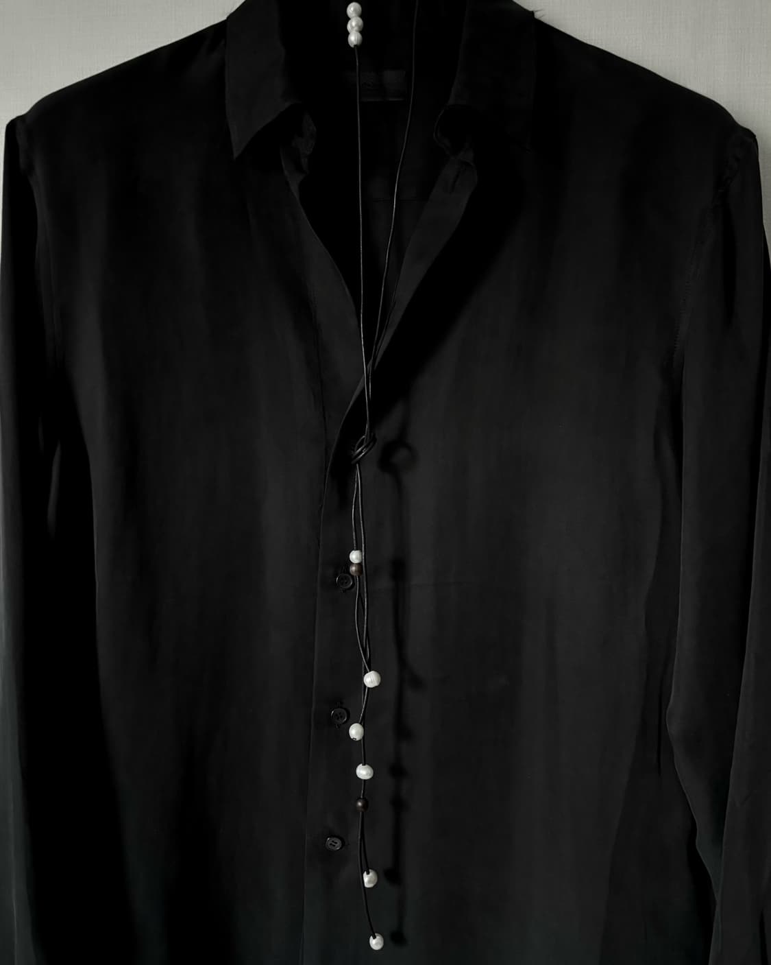 솔로이스트 레더 코드 & 펄 네크리스 상품이미지4