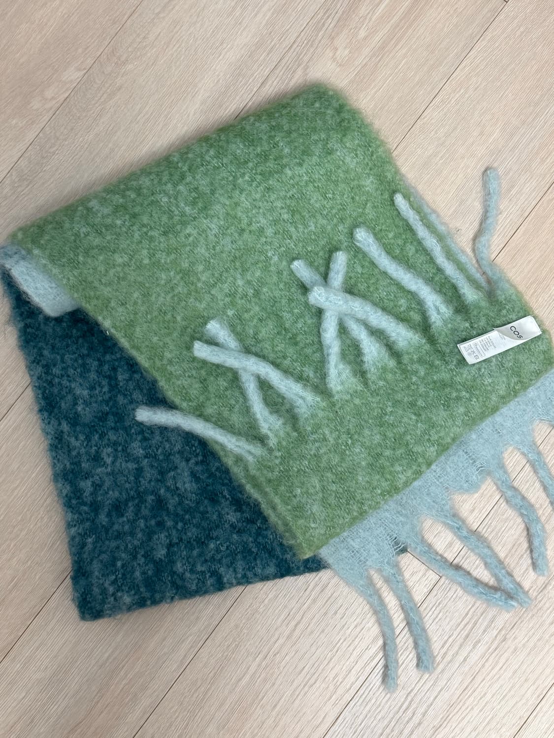 코스 오버사이즈 모헤어 블렌드 머플러 다크 터콰이즈 상품이미지2