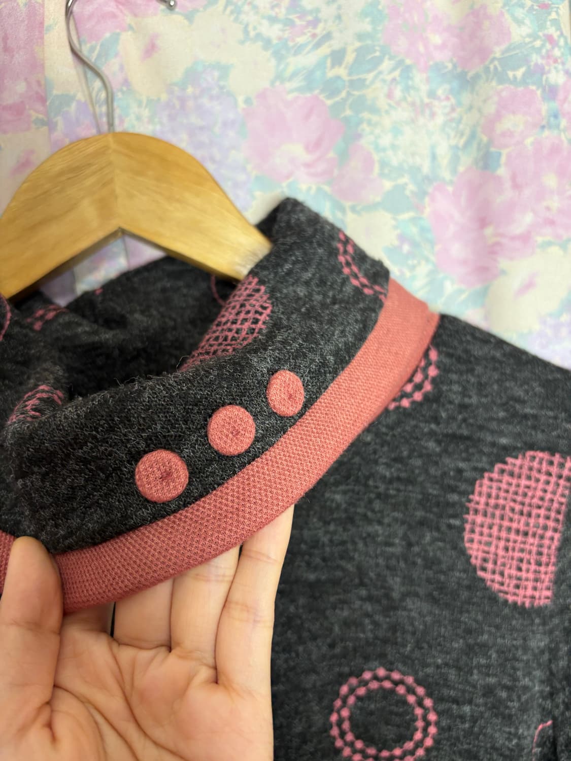 코랄핑크 도트 목폴라 티셔츠 상품이미지6