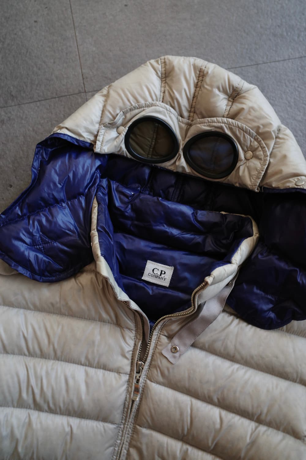씨피컴퍼니 고글 라이트 다운 자켓 상품이미지6