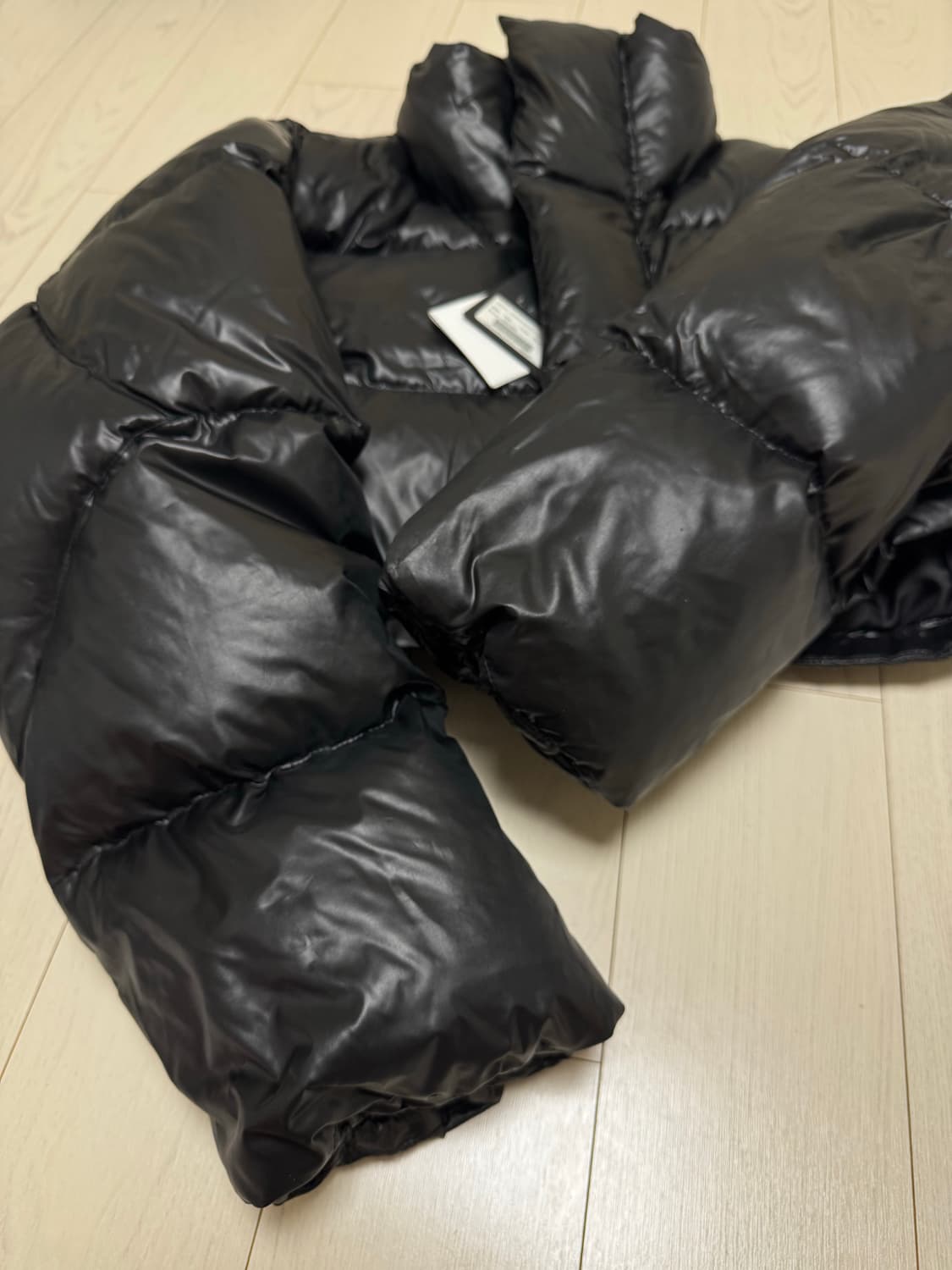 EMBROIDERED CROP PUFFER JACKET BLACK 상품이미지6