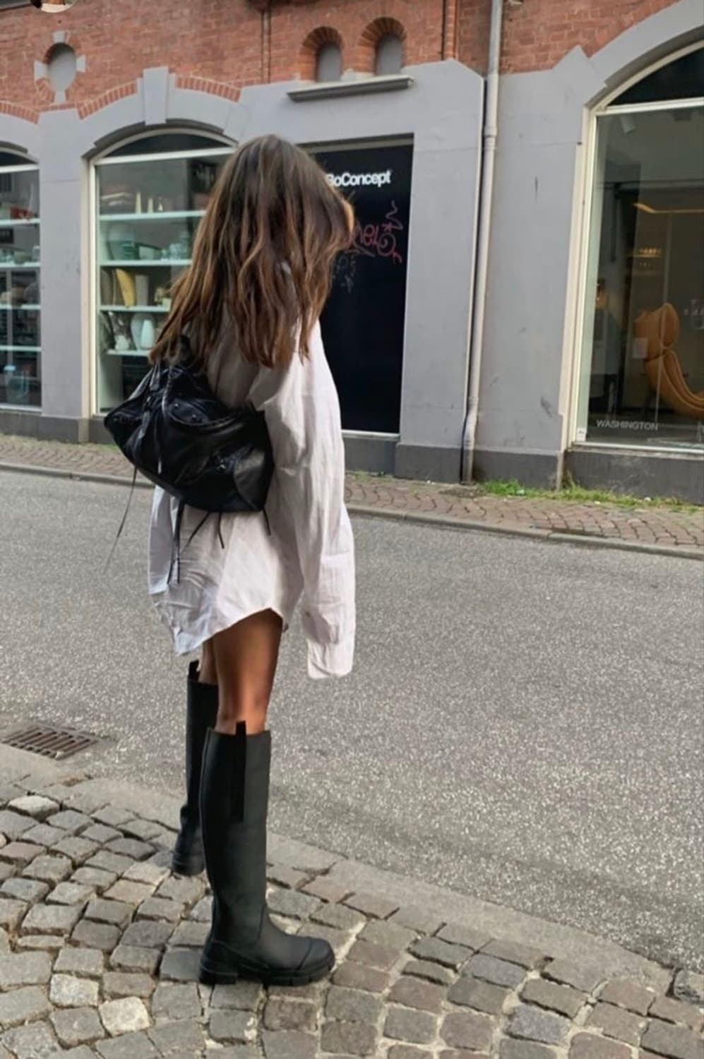 발렌시아가 클래식 모터백 핑크 M 상품이미지9