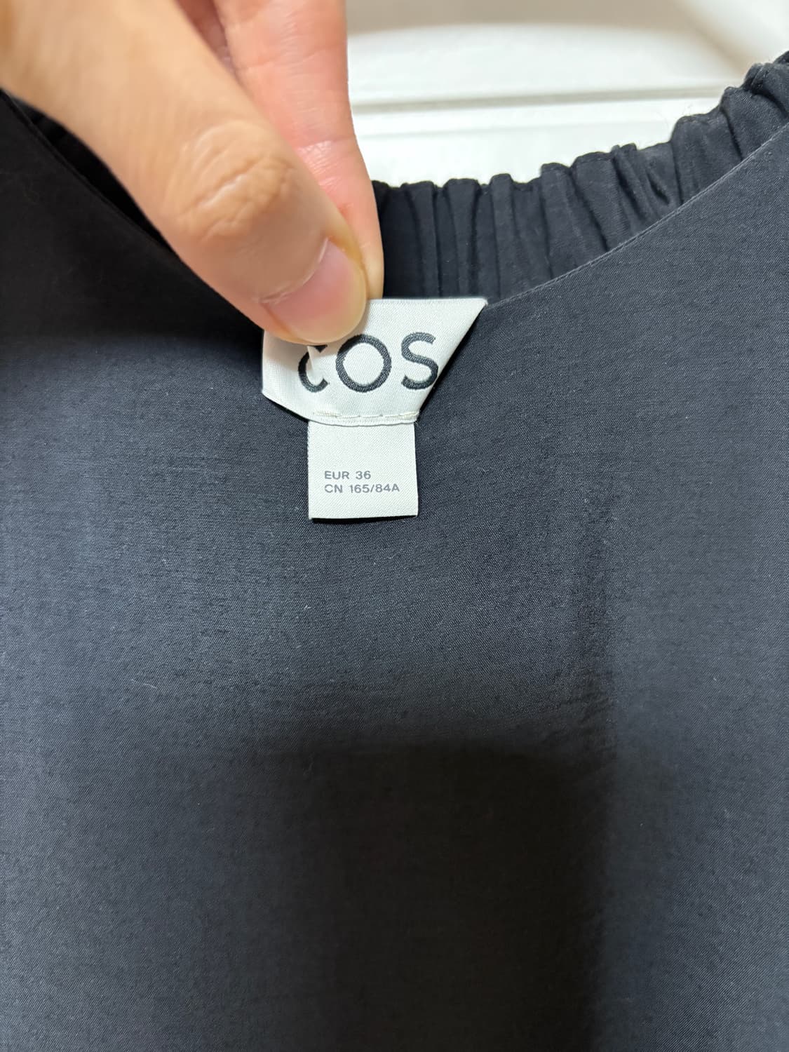 cos 레이서넥 원피스 블랙 상품이미지7