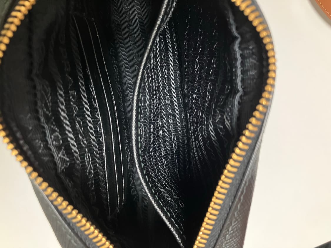 프라다 사피아노 크로스백 상품이미지2