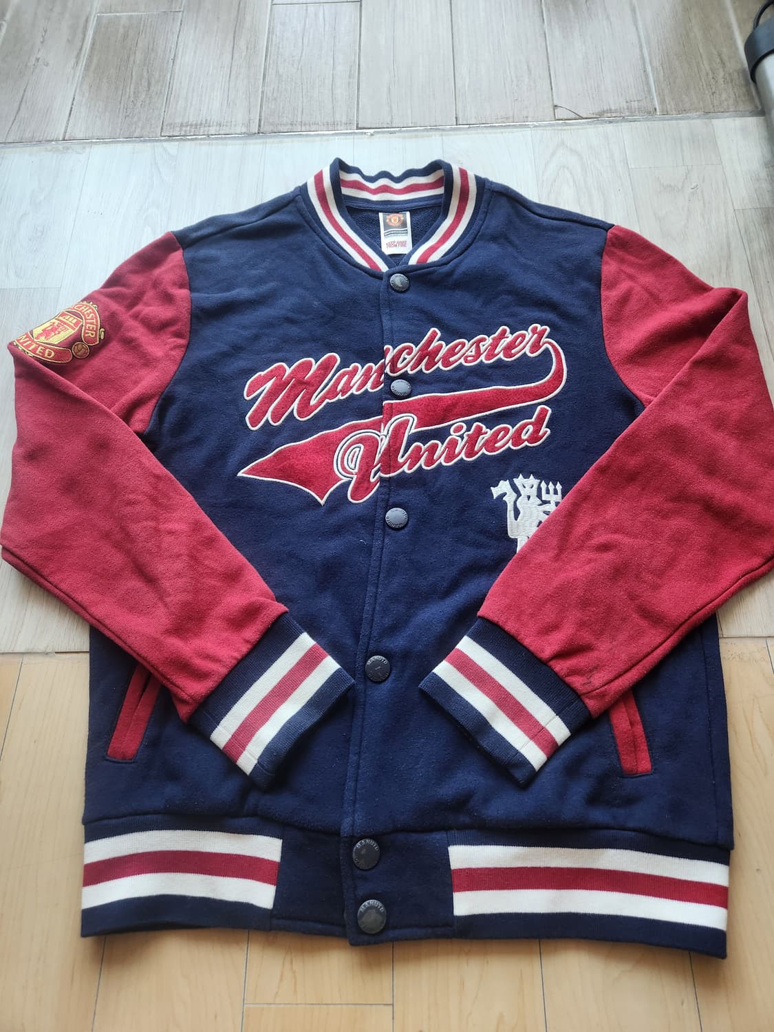 맨유 오피셜 스타디움 바시티 자켓 M 상품이미지1