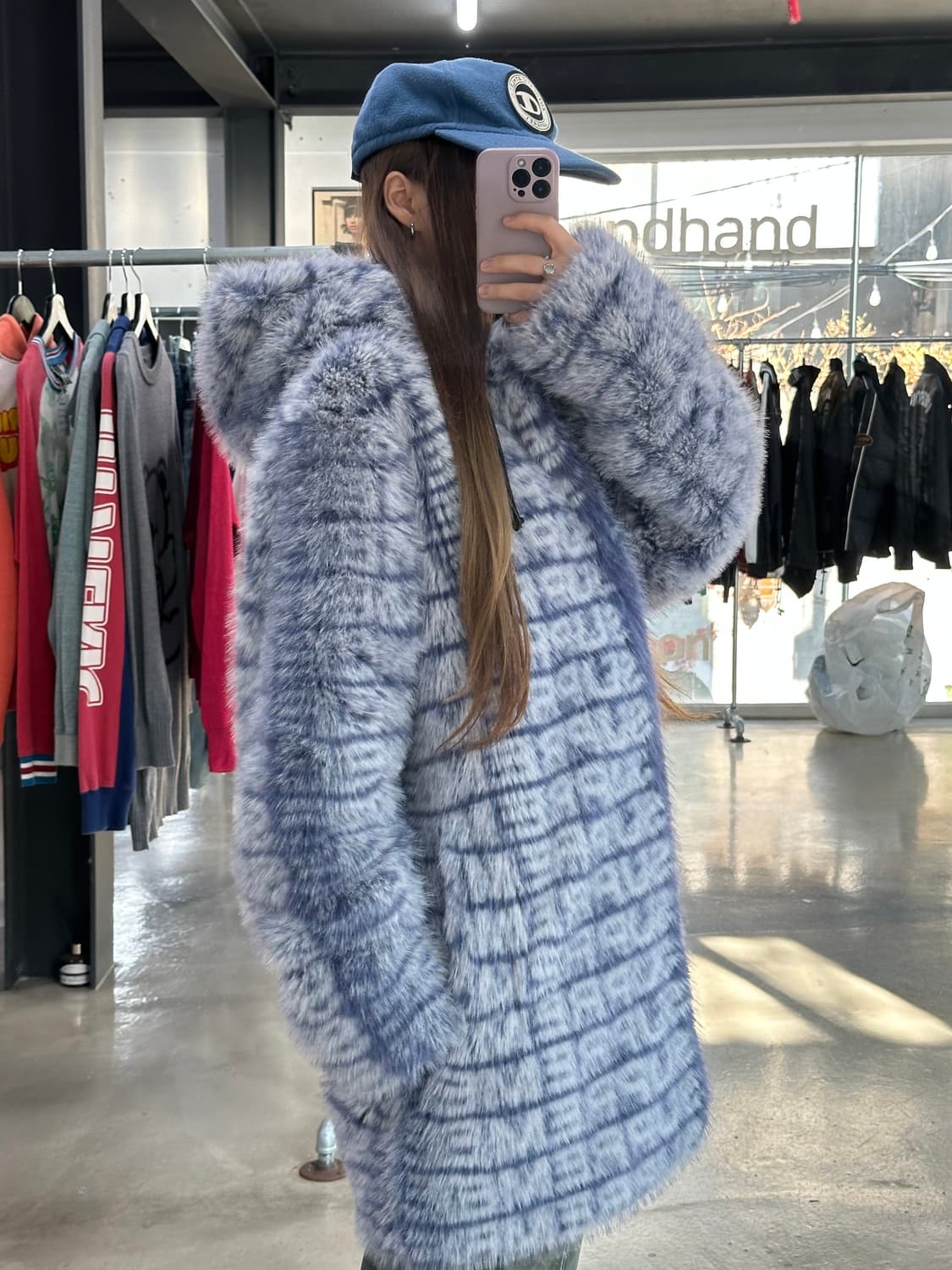 슈프림 22SS 풀로고 폭스퍼 후드코트 상품이미지4