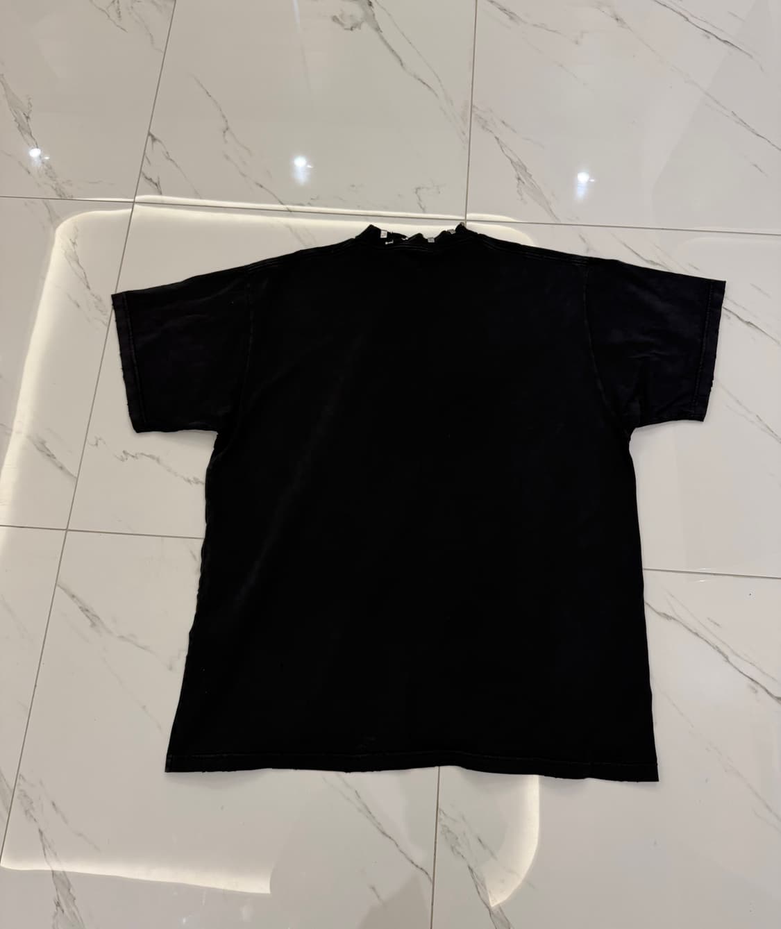 발렌시아가 피어싱 티셔츠 상품이미지4