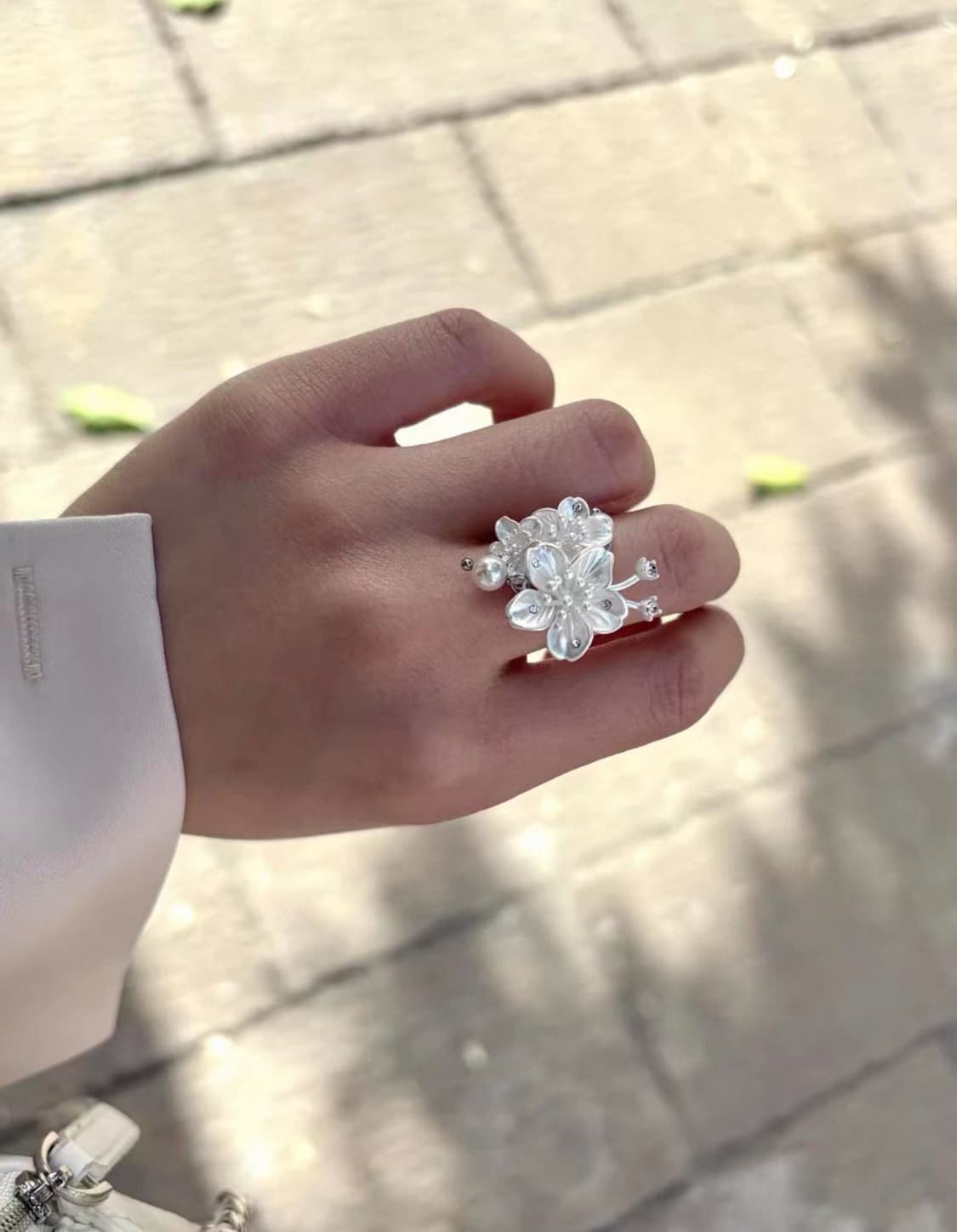 <3000원> 화이트실버 꽃반지 상품이미지3