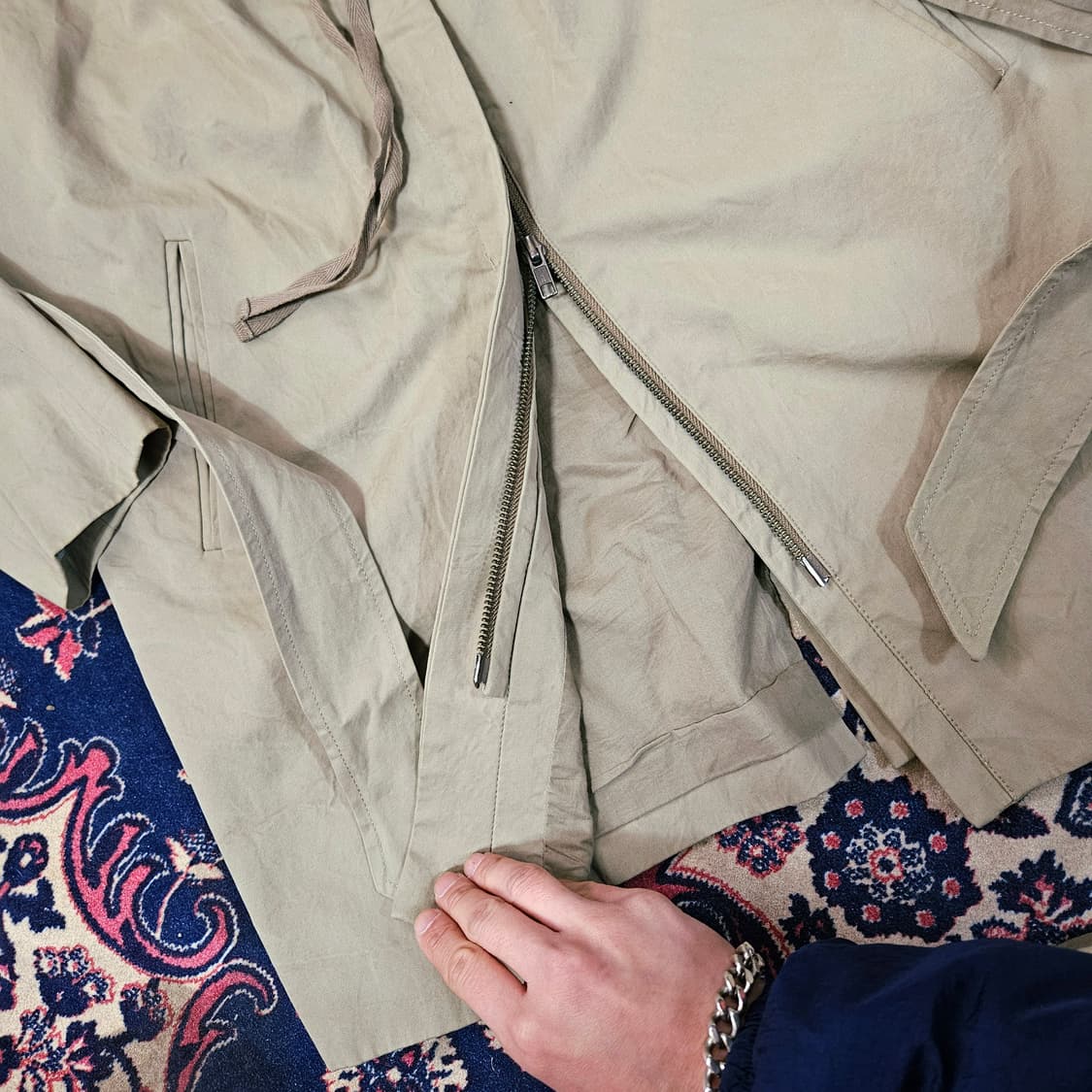 아떼바네사브루노 셔링 스트렙 벨티드 하프 야상 자켓 상품이미지4