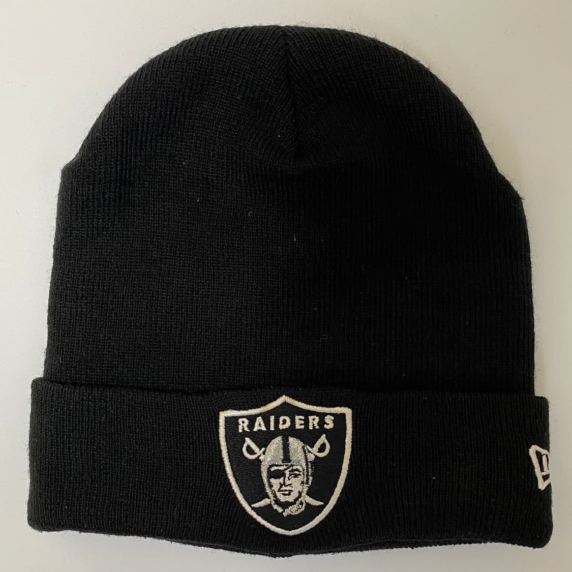 뉴에라(New Era) NFL 라스베이거스 레이더스 커프 비니 - 블랙 상품이미지2