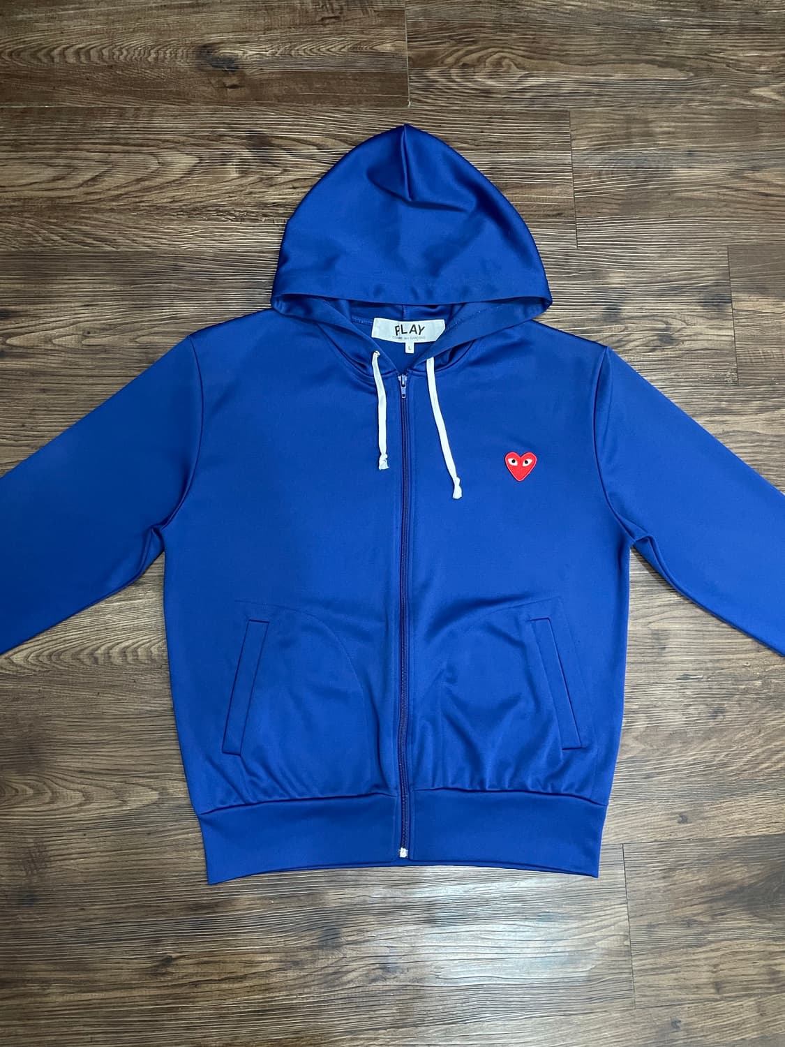 꼼데가르송 레드와펜 블루 후드집업 상품이미지1