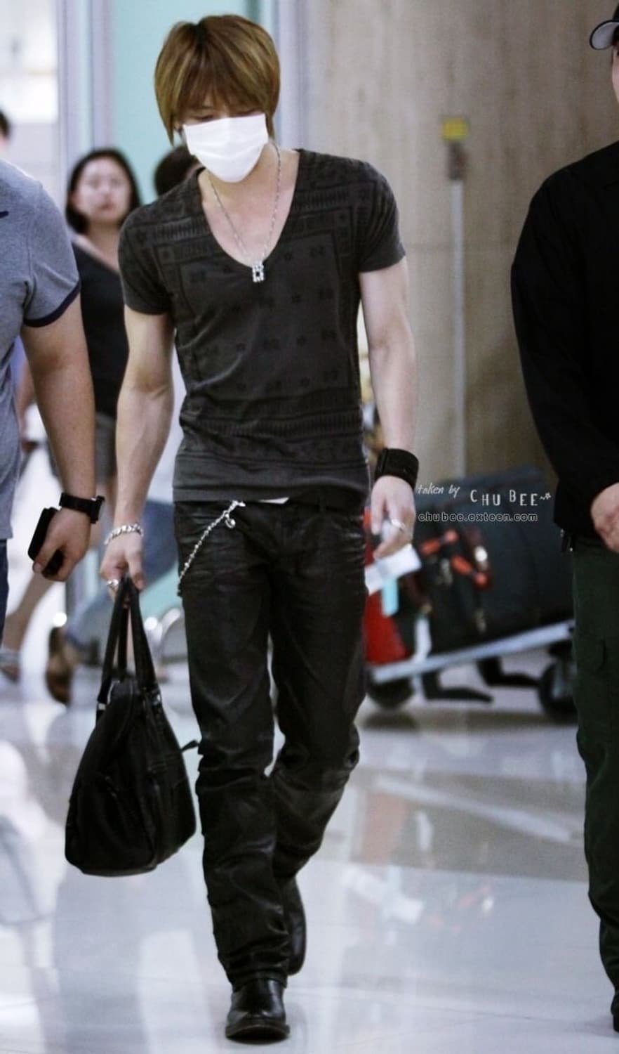 Dior homme AW2003 Luster coated jeans 상품이미지3