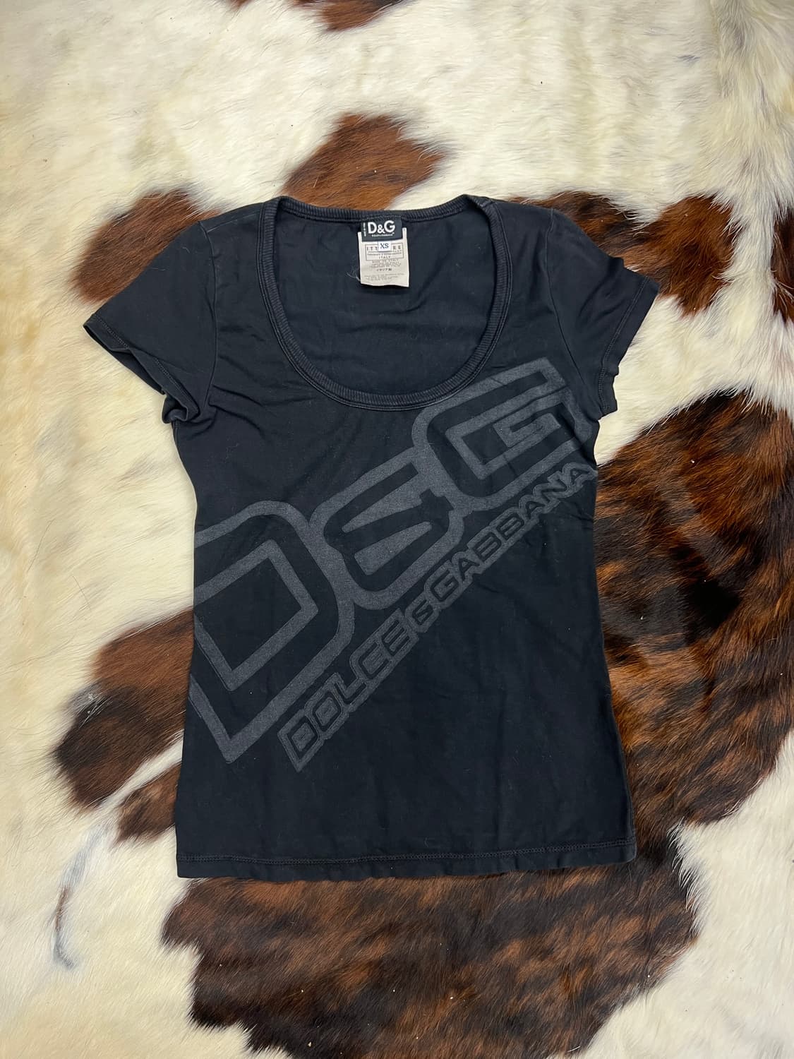 돌체앤가바나 바디핏 U넥 티셔츠 상품이미지2