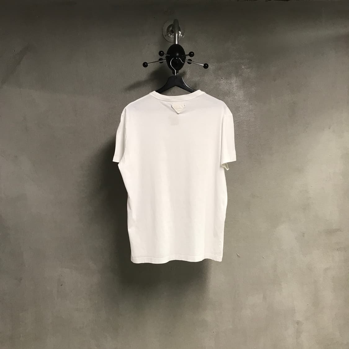 프라다 화이트 반팔 티셔츠 XL 상품이미지7