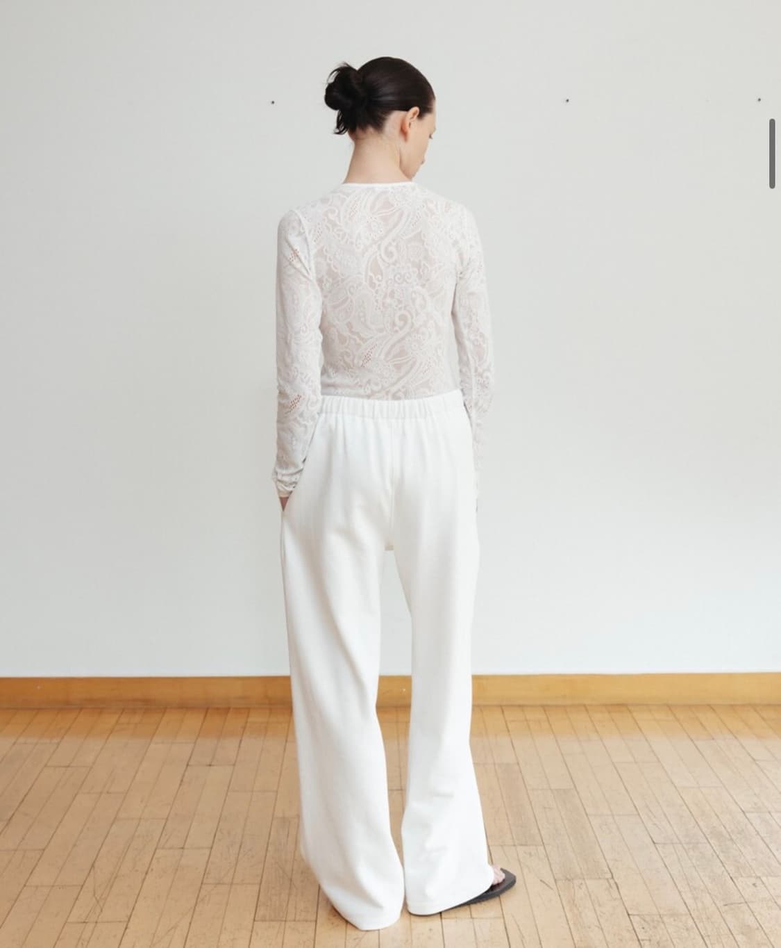 모노하 레이스 롱 슬리브 티셔츠 화이트 상품이미지2