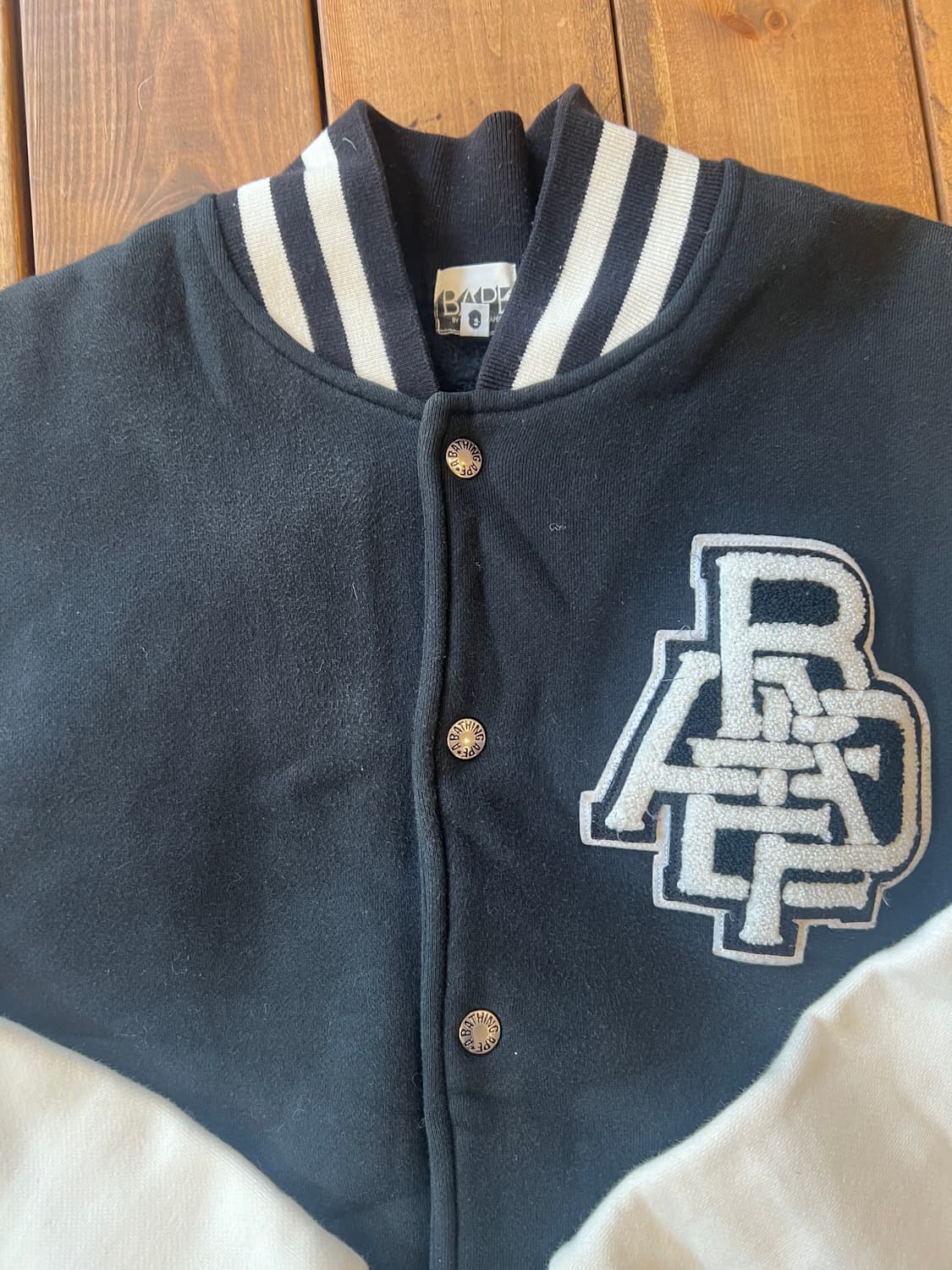 베이프 블랙 베이스볼 자켓 상품이미지10