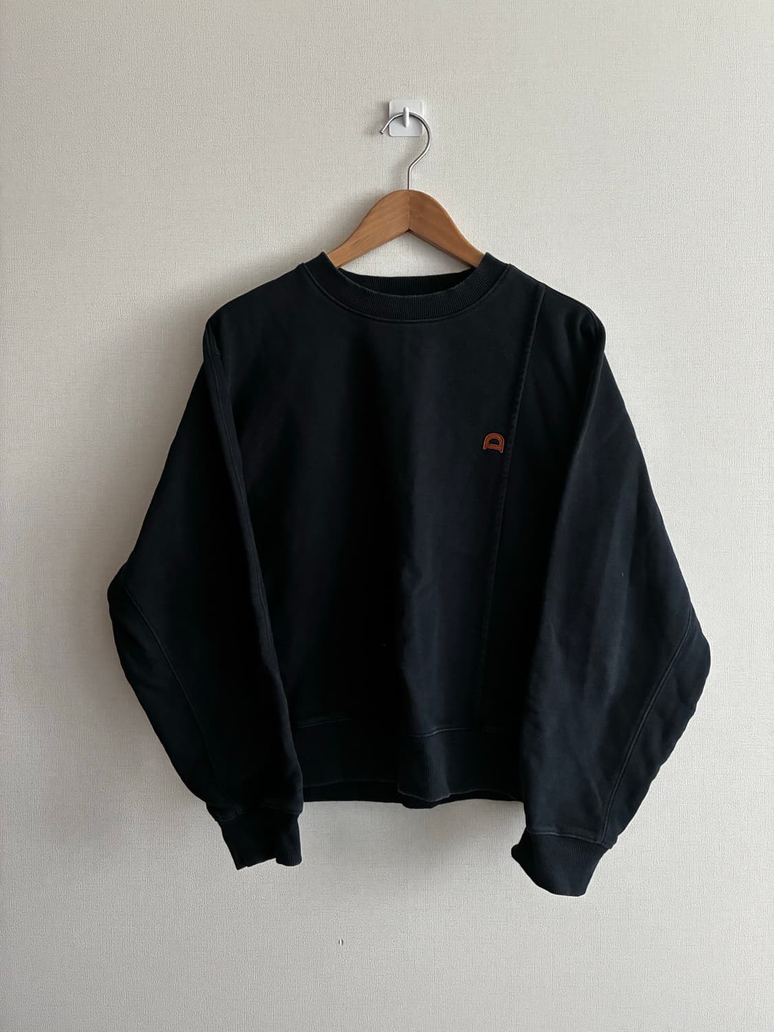 [커플용] 던스트 유니섹스 로고 스웻셔츠 상품이미지4