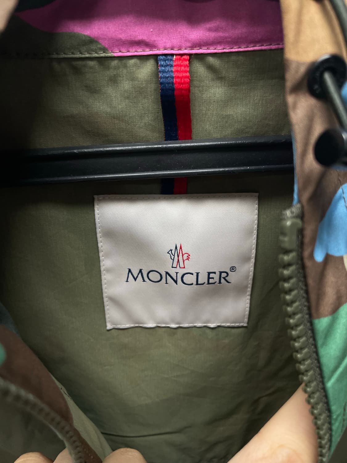 [새상품급/택구성] 몽클레어 쿤데 카모플라쥬 후드 바람막이 자켓 [4] 상품이미지5