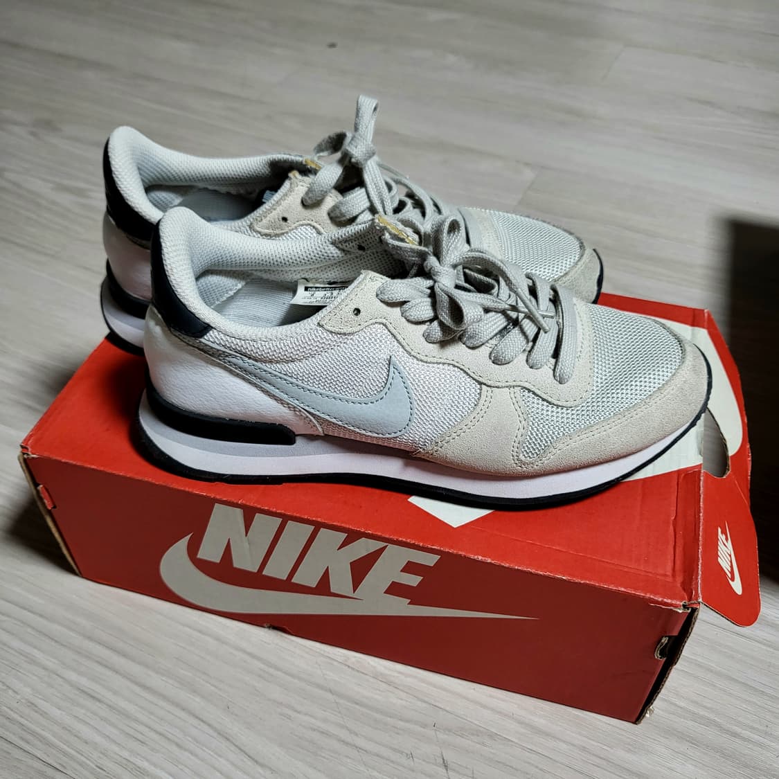 나이키 인터내셔널리스트(230) 상품이미지3