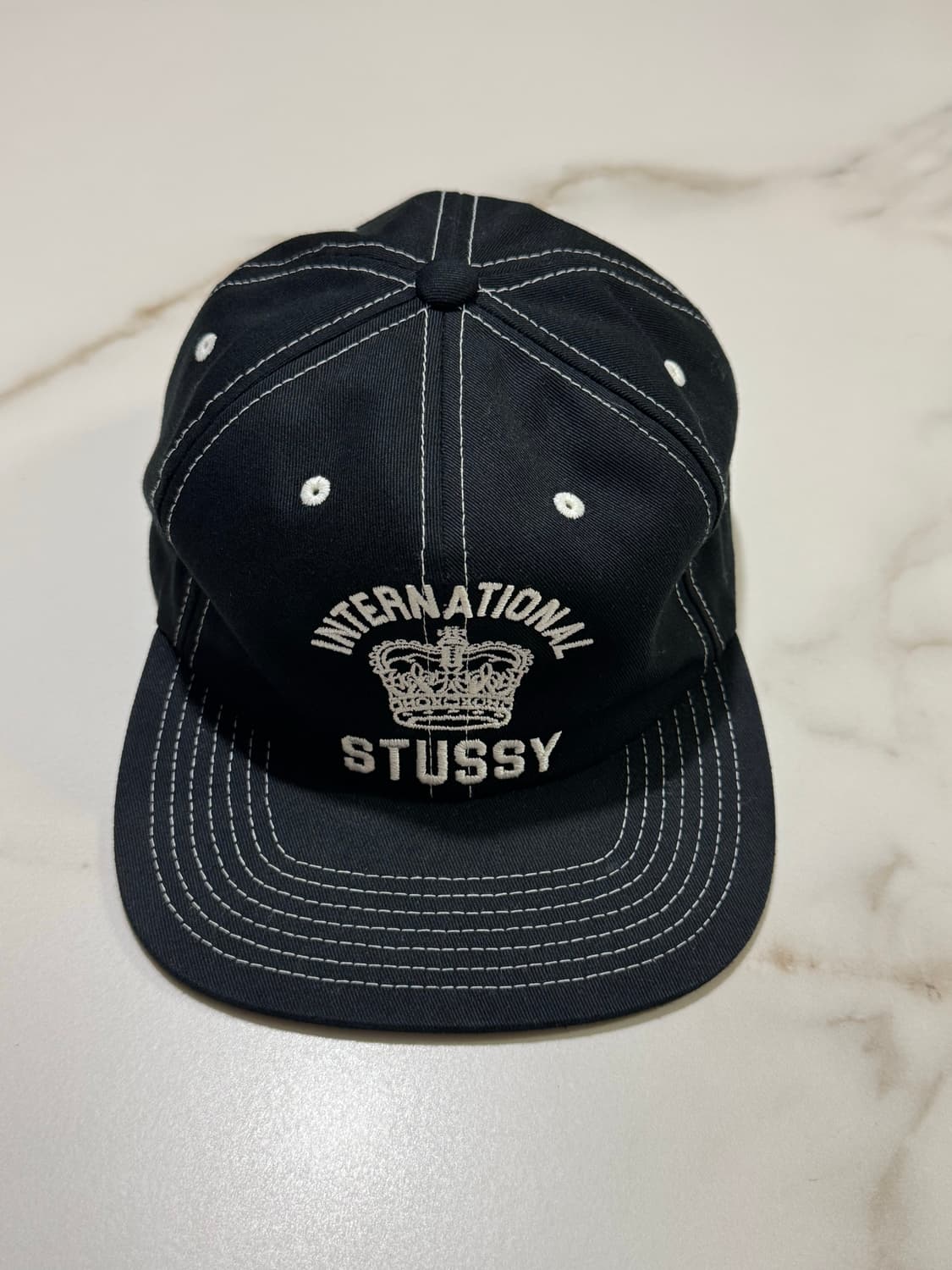 STUSSY 인터내셔널 크라운 캡 (블랙) 상품이미지1