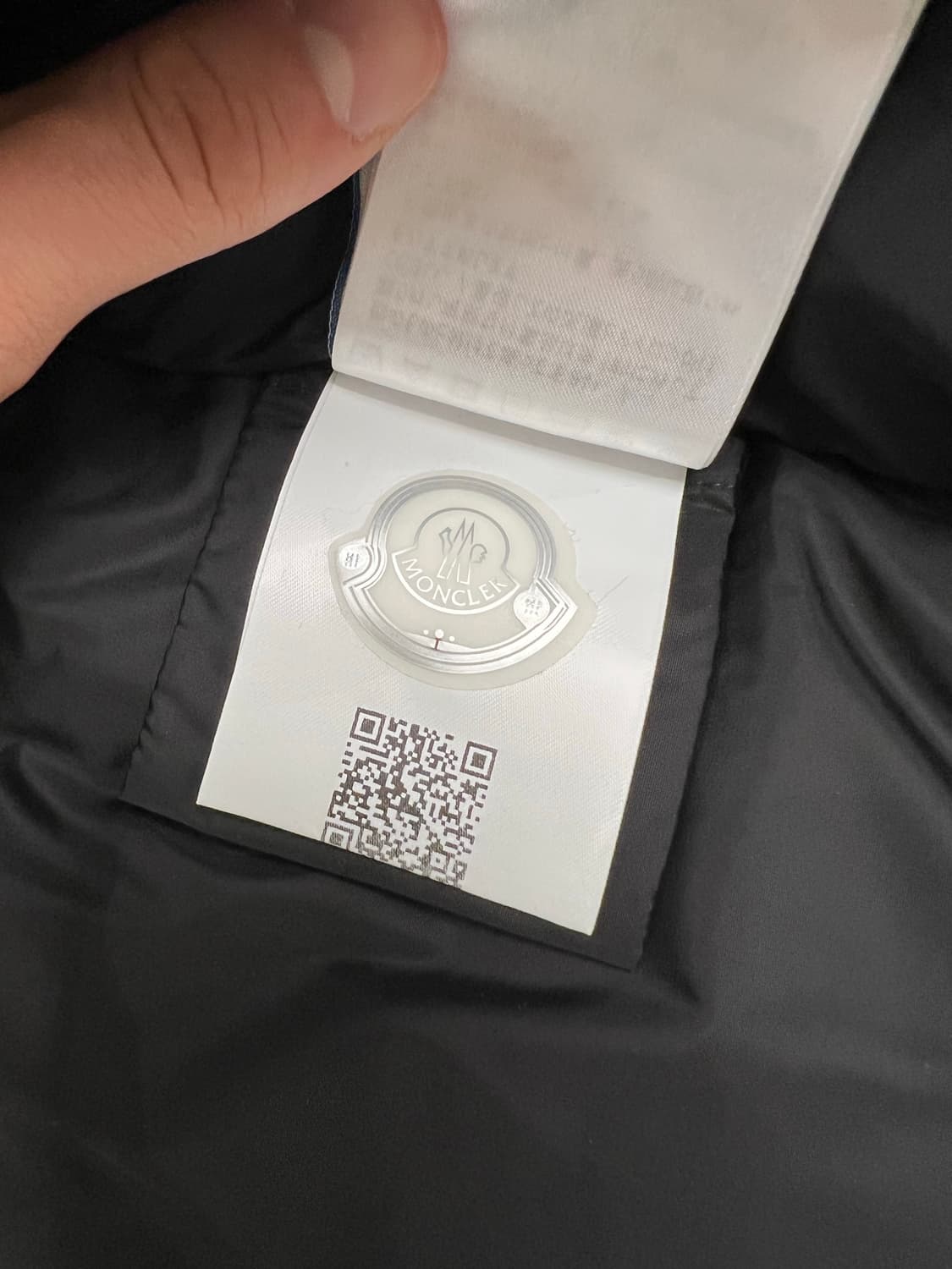 [블랙 1/새상품급] 몽클레어 클로에 여성패딩 블랙 1사이즈 풀구성 상품이미지9