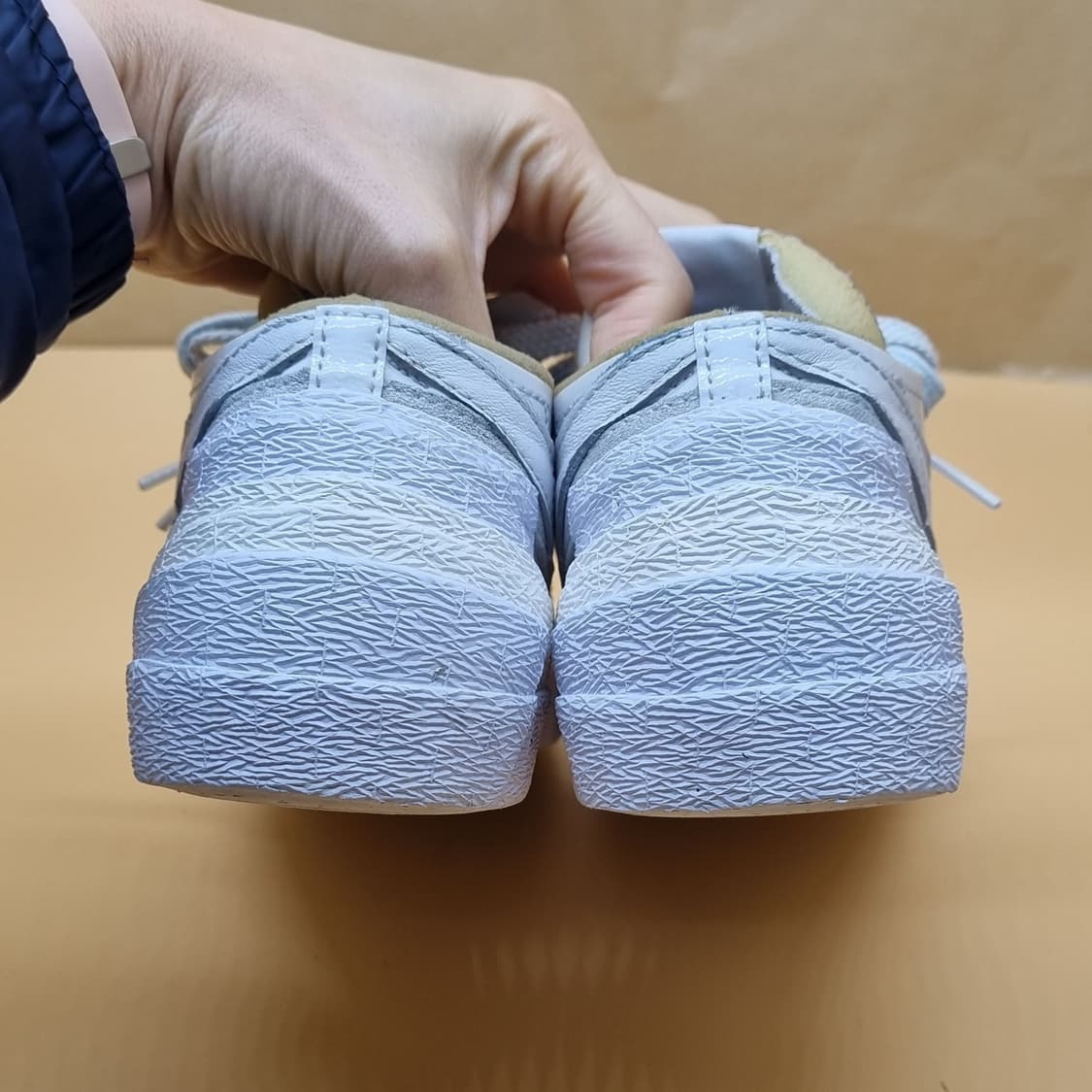 나이키 사카이 블레이저로우 여성스니커즈235. 상품이미지4