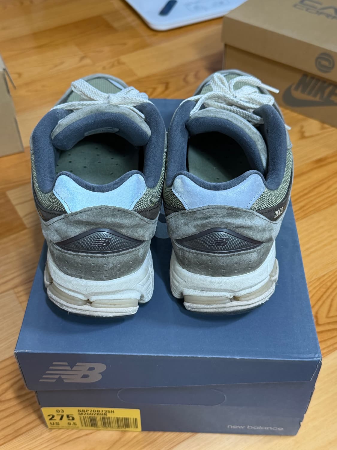 뉴발란스 2002 카키 (275) 상품이미지4