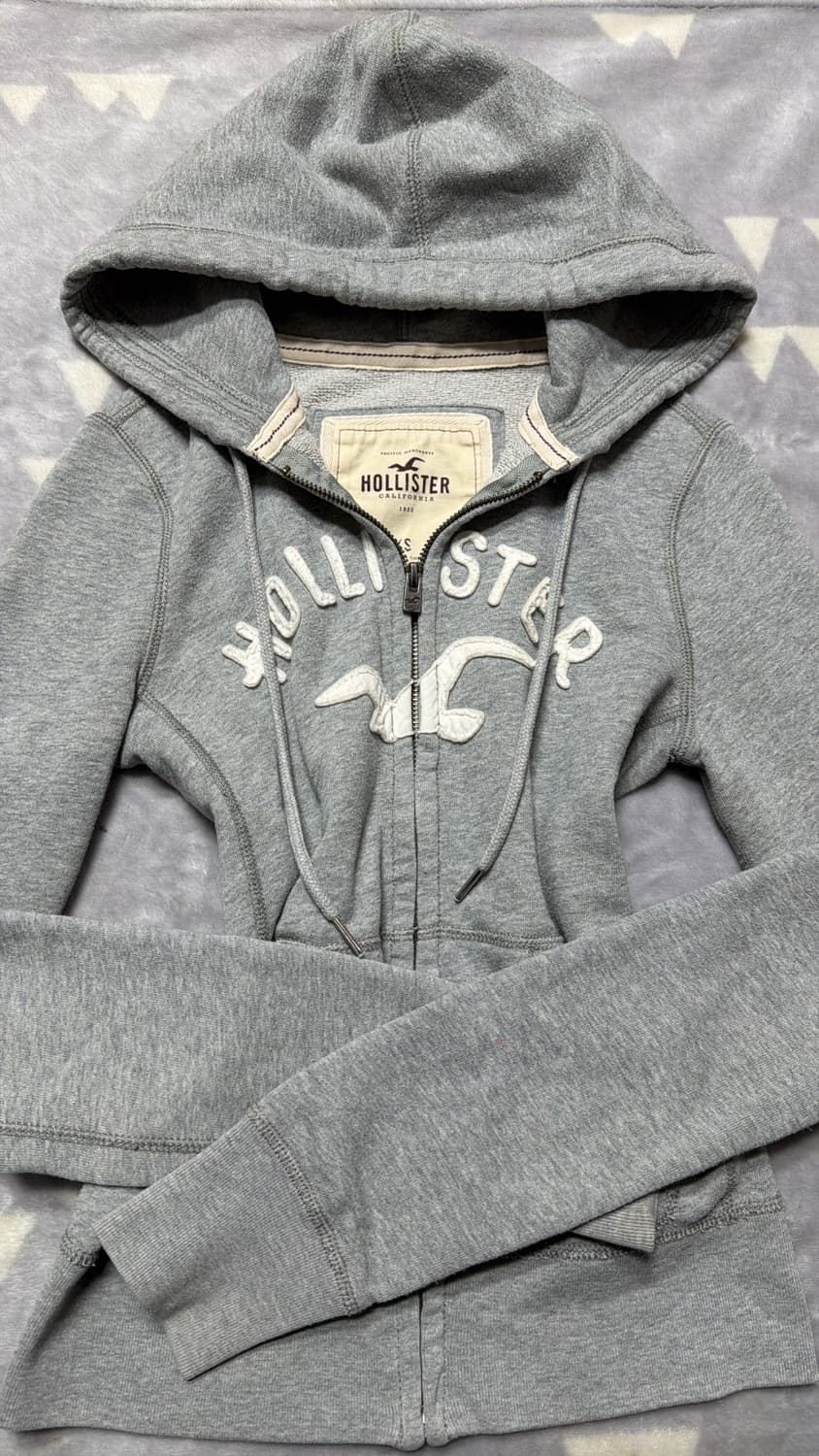 홀리스터 딱붙핏 후드집업 상품이미지1