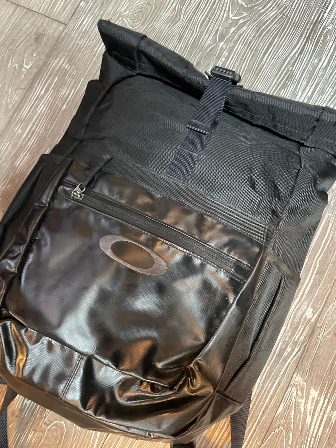 오클리 블랙 롤탑 백팩 상품이미지2