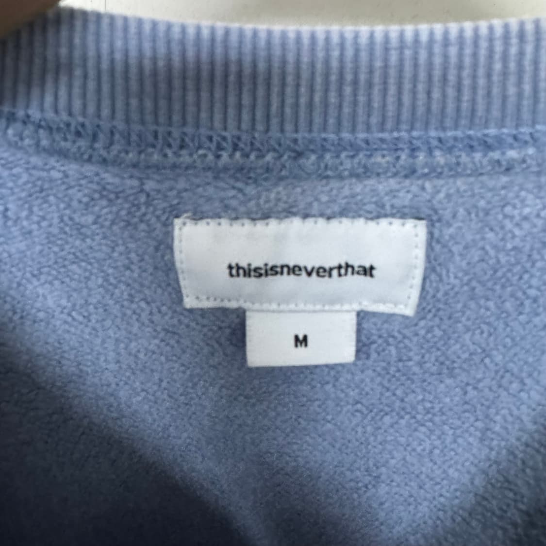 디스이즈네버댓 자수로고 맨투맨 상품이미지3