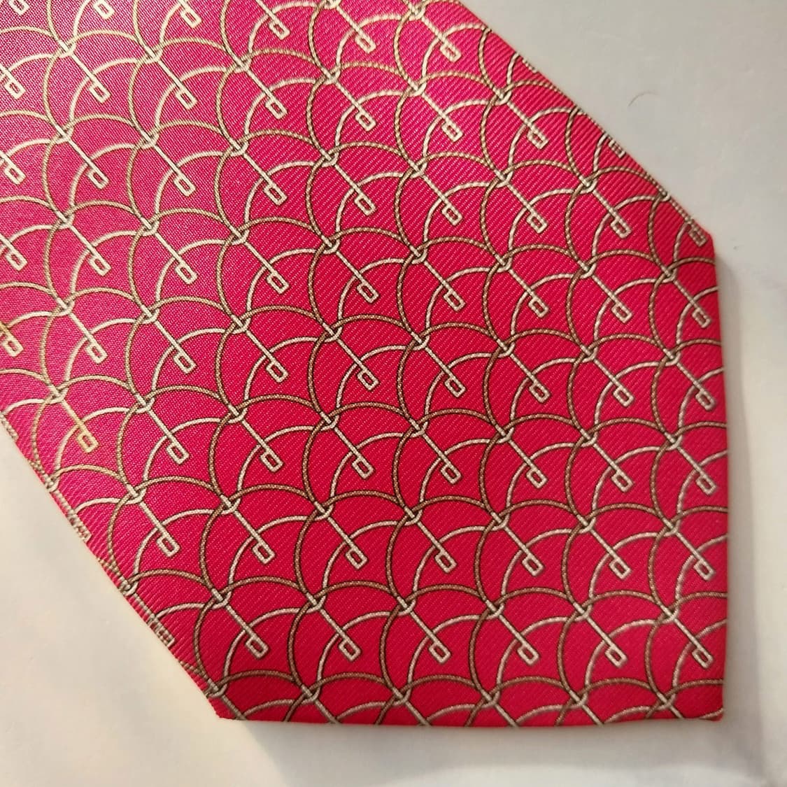 던힐 실크 레드 로고 패턴 넥타이 9cm A+등급 K1873
 상품이미지8