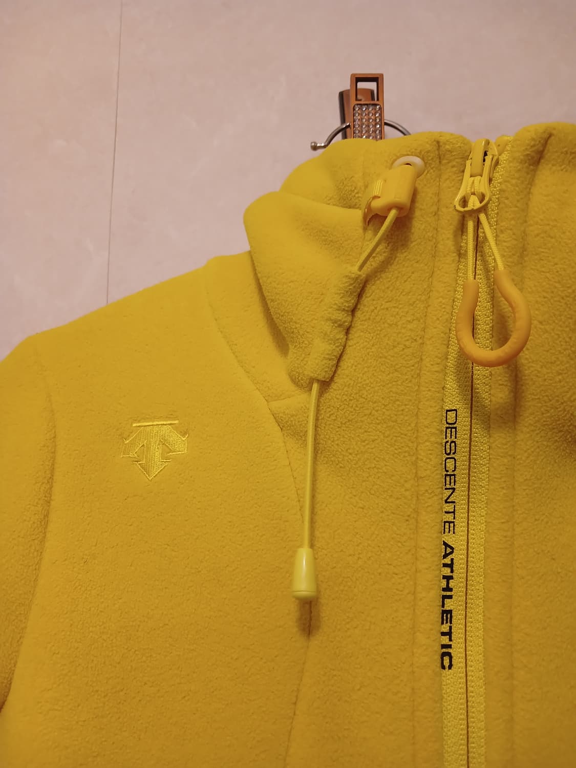 데상트 정품 여성 후드 집업 겨울용 85 사이즈 상품이미지8