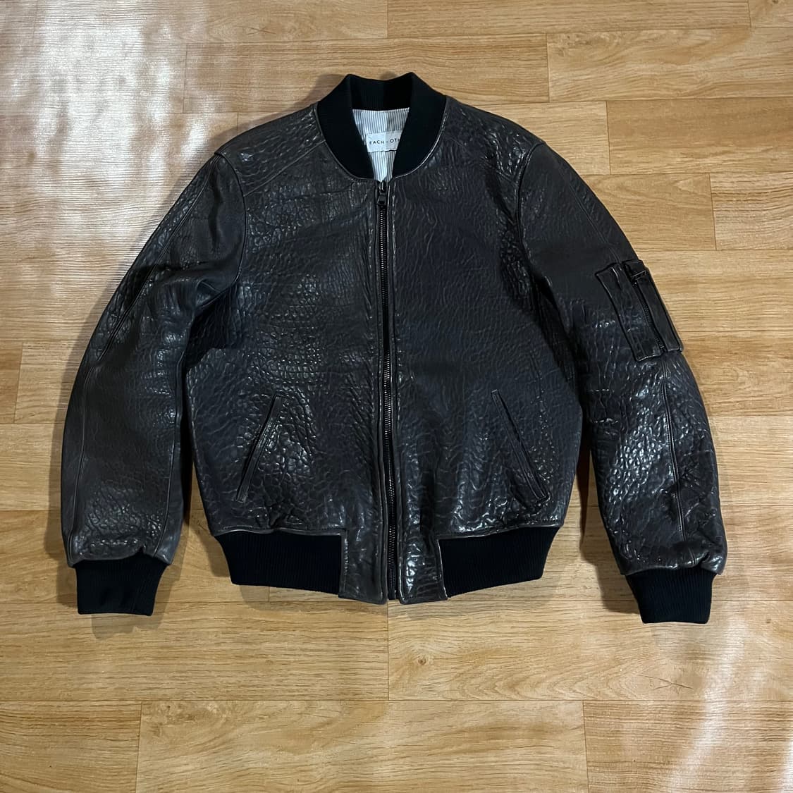 [100] 이치아더 ma-1 가죽자켓 상품이미지1