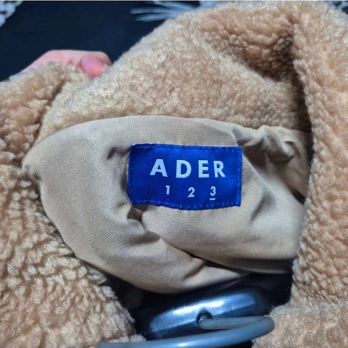 아더에러 19F/W 베이지 테디 피쉬테일 플리스 파카 3 상품이미지3